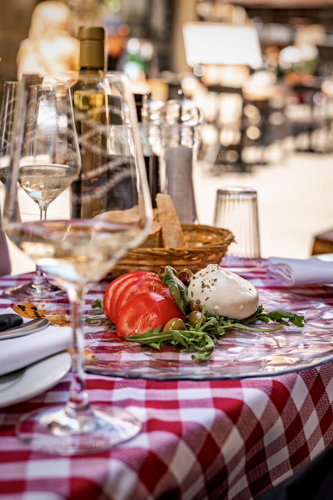 Italská restaurace s burratou